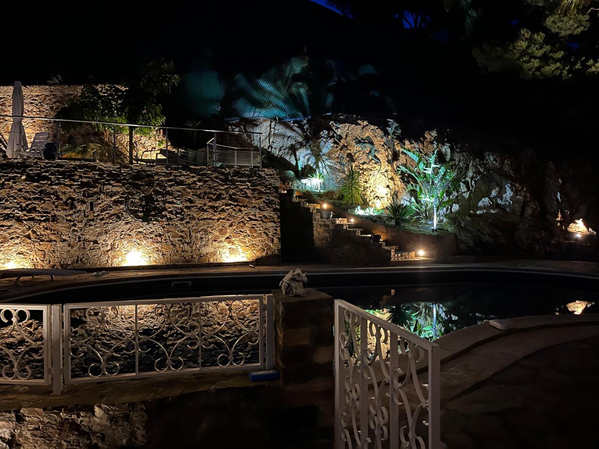 Meuble Tourisme 4*, Les Pieds Dans L'Eau, Villa Las Palmeras Ла-Лонд-ле-Мор Экстерьер фото